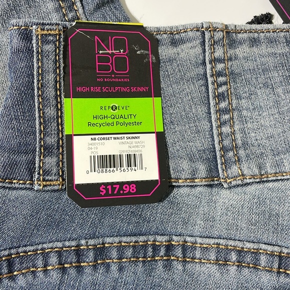 🆕 NEW No Bundaries high rise Sculpting Skinny Jeans - Picture 3 of 5